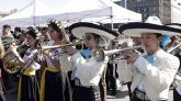 Plus d'un millier de mariachis se sont réunis à Mexico, un record 